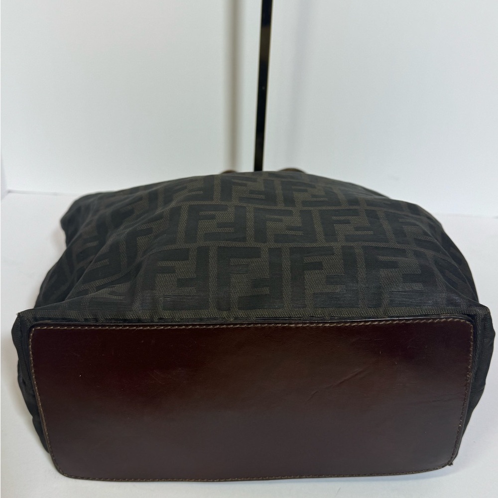 Fendi Zucca Logo Tote - Picture 5 of 9